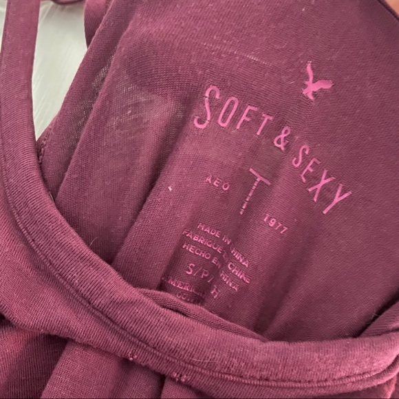 American Eagle Soft & Sexy Shoulder-less Shirt - Picture 3 of 3